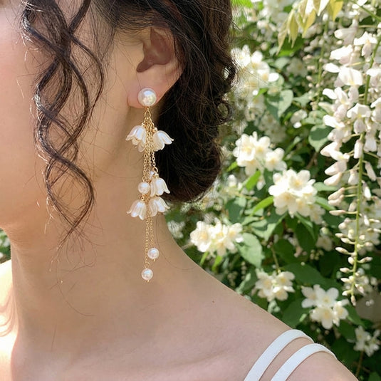 🌼Jasmine Blossom Pearl Dangle Earrings – Elegant Floral Statement