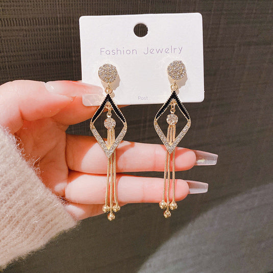 Elegant Gold & Black Geometric Long Tassel Earrings β Premium Party Wear πβ¨