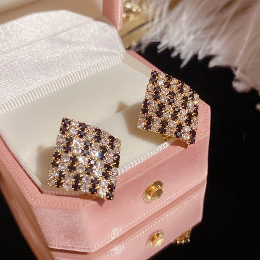 Sparkle Grid Square Studs ✨🖤