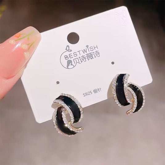 Elegant Twirl Crystal Earrings β¨π«