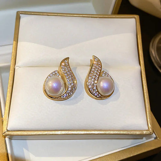 🧜♀️ Mermaid Pearl Earrings