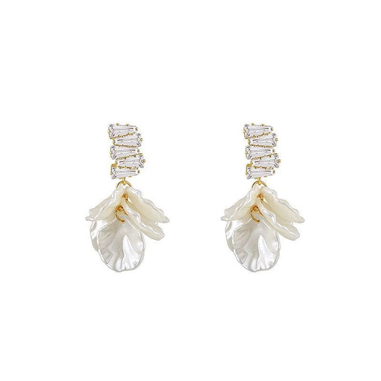 πΈ White Floral Drop Earrings β Elegant Flower Statement Jewelry for Women β¨