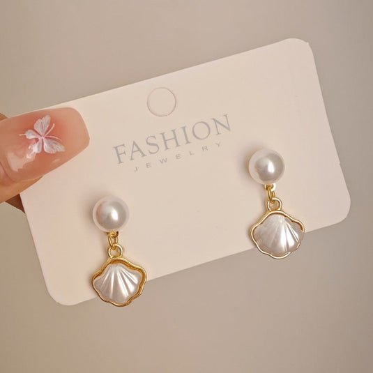 🐚 Pearl Shell Charm Stud Earrings