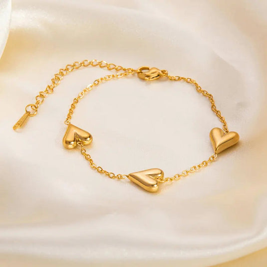 💛 Matte Heart Trio Charm Bracelet
