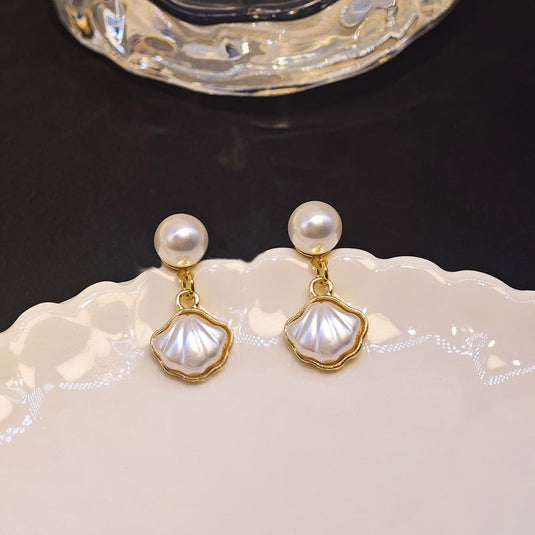 🐚 Pearl Shell Charm Stud Earrings