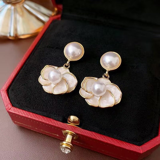 🌸 Pearl Blossom Drop Earrings – Elegant Floral Luxury ✨