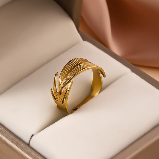 Feather Statement Ring – Adjustable Nature-Inspired Jewelry for Women 🪶✨