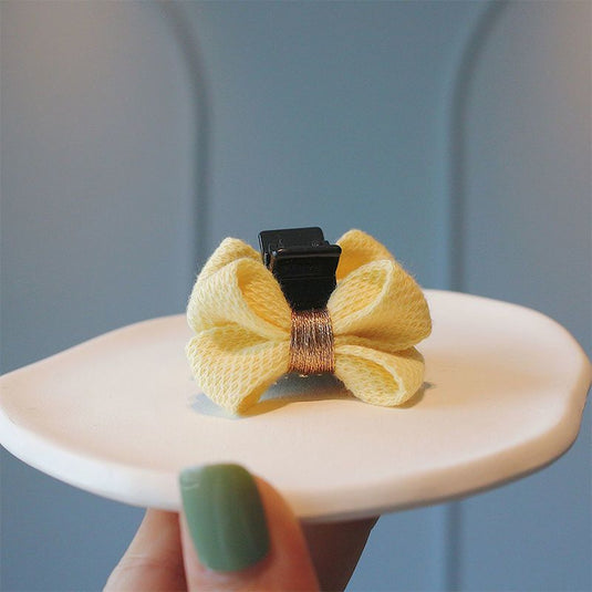 Bow Claw Clip – Cute Soft Fabric Hair Accessory 🎀