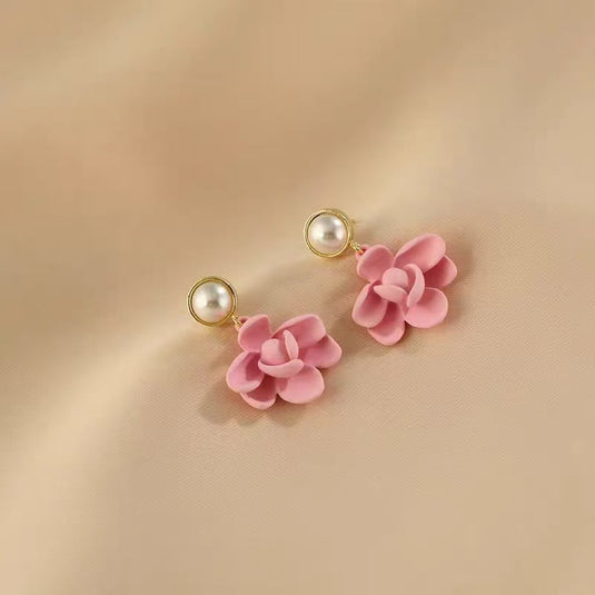 Bloom Pearl Stud Earrings ✨🌸
