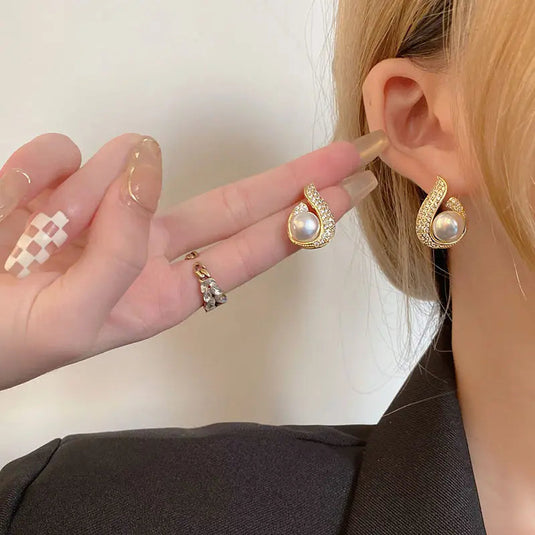 🧜‍♀️ Mermaid Pearl Earrings
