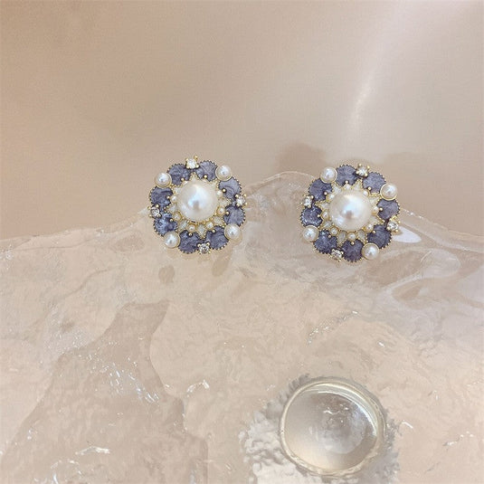 🌸 Pearl Cluster Vintage Studs