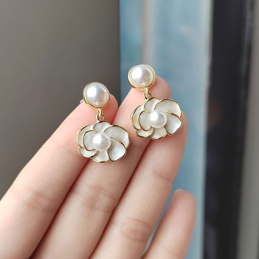 🌸 Pearl Blossom Drop Earrings – Elegant Floral Luxury ✨