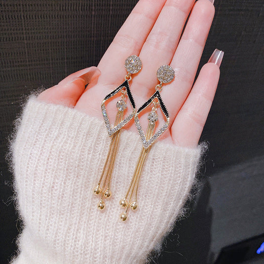 Elegant Gold & Black Geometric Long Tassel Earrings – Premium Party Wear 🎉✨