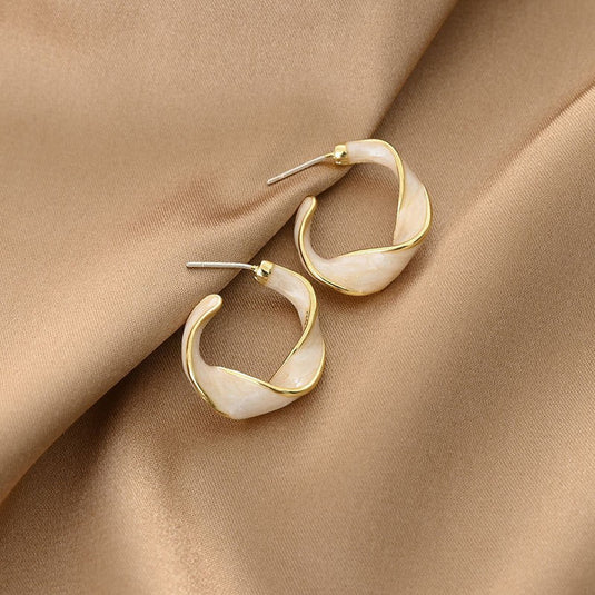 🤍 Classic Ivory Swirl Hoop Earrings ✨